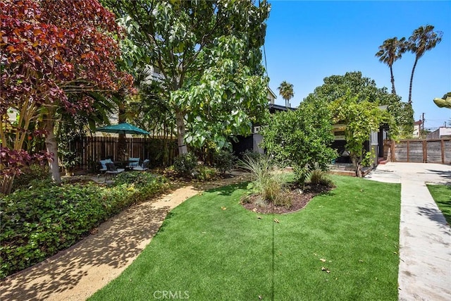 1111 Dawson Ave, Long Beach, CA 90804 - view of yard