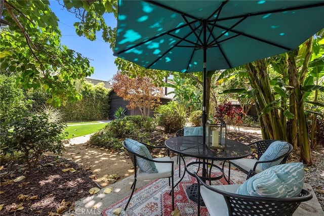 1111 Dawson Ave, Long Beach, CA 90804 - view of patio with outdoor dining space