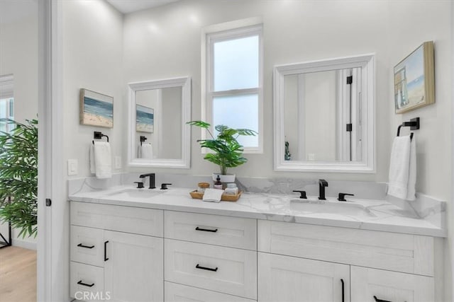 2117 Marshallfield Ln Unit B, Redondo Beach, CA 90278 - bathroom featuring double vanity