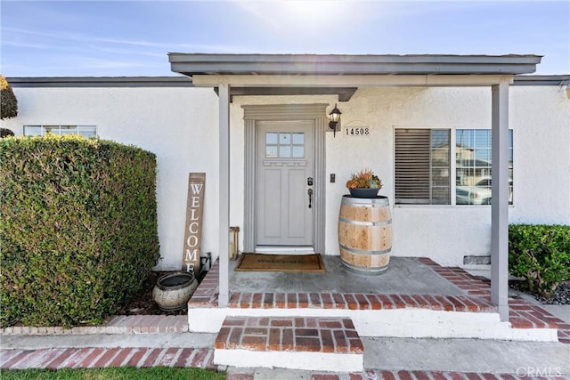 14508 S Corlett Ave, Compton, CA 90220 - property entrance with stucco siding