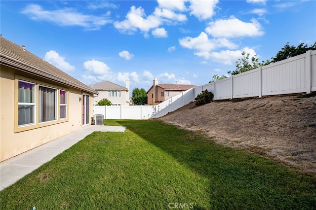 35668 Trevino Trl, Beaumont, CA 92223 - fenced backyard with a patio