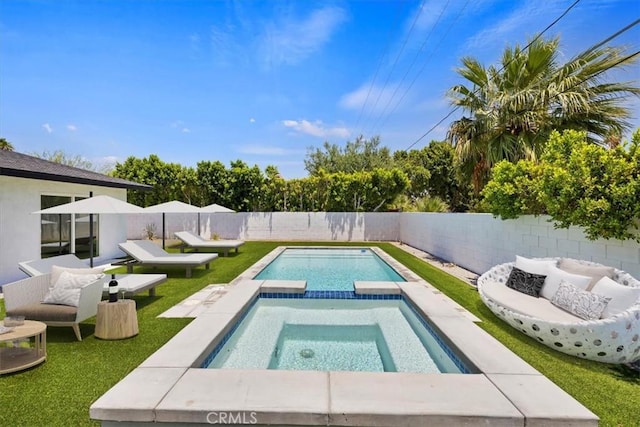 2002 N Whitewater Club Dr N, Palm Springs, CA 92262 - view of pool featuring a fenced backyard and a pool with connected hot tub