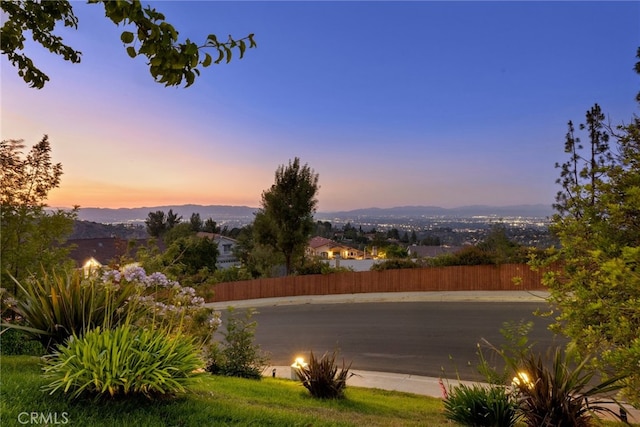 20101 Greenbriar Dr, Tarzana, CA 91356 - photo 26