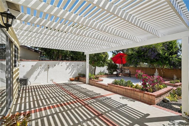 23441 Via Ronda, Mission Viejo, CA 92691 - fenced backyard with a patio area