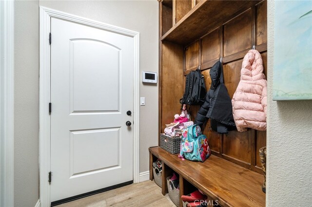 12140 Mission St, Oak Hills, CA 92344 - photo 14