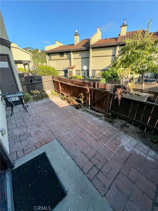 1107 Grieb Dr, Arroyo Grande, CA 93420 - view of patio featuring a residential view