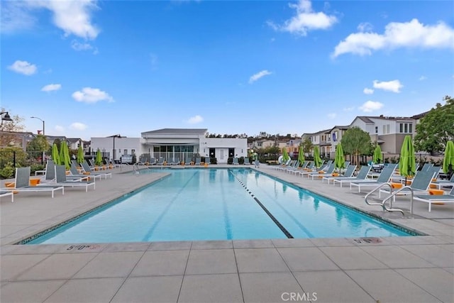 2275 Melogold Way, Corona, CA 92883 - community pool with a residential view and a patio area