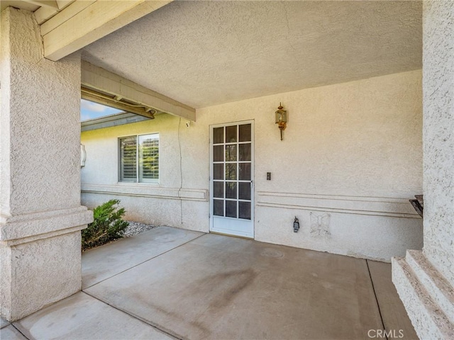 7556 Glider Ave, Hesperia, CA 92345 - view of patio / terrace