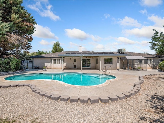 7556 Glider Ave, Hesperia, CA 92345 - outdoor pool with a patio
