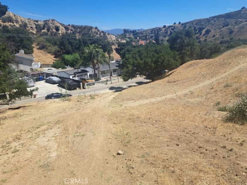 29227 Val Verde Rd, Val Verde, CA 91384 - photo 3