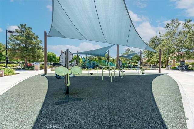 28613 Jardineras Dr, Valencia, CA 91354 - photo 43