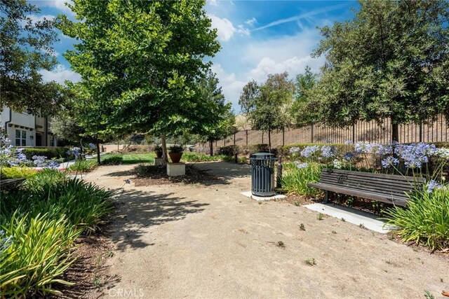 28613 Jardineras Dr, Valencia, CA 91354 - photo 33