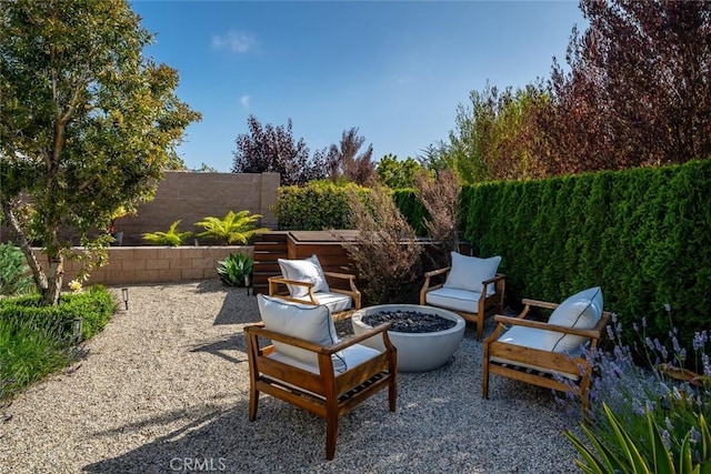 1115 Myles Ln, Nipomo, CA 93444 - fenced backyard with a patio area