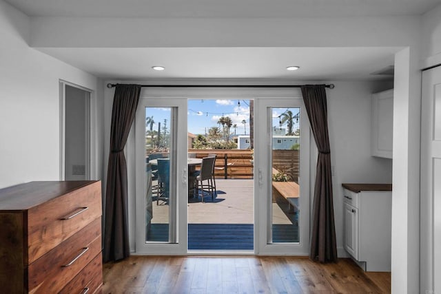 1009 S Cleveland St, Oceanside, CA 92054 - entryway featuring hardwood / wood-style floors and recessed lighting