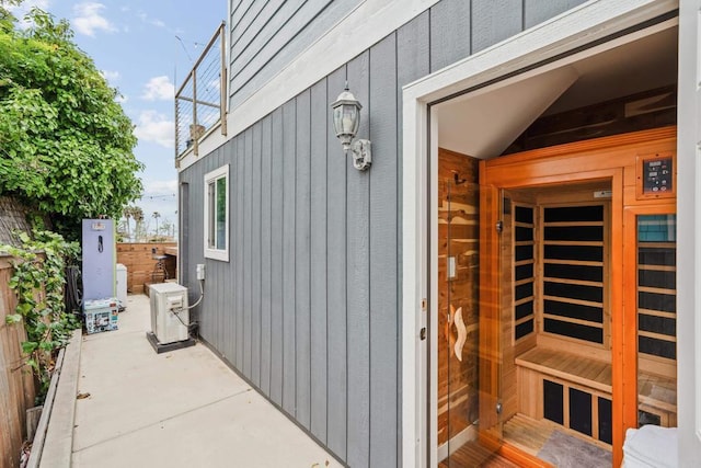 1009 S Cleveland St, Oceanside, CA 92054 - entrance to property with a patio area