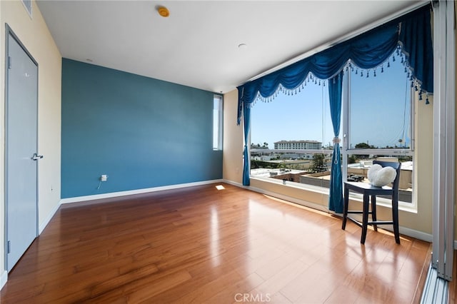 285 W 6th St, Unit San Pedro, CA 90731 - photo 18