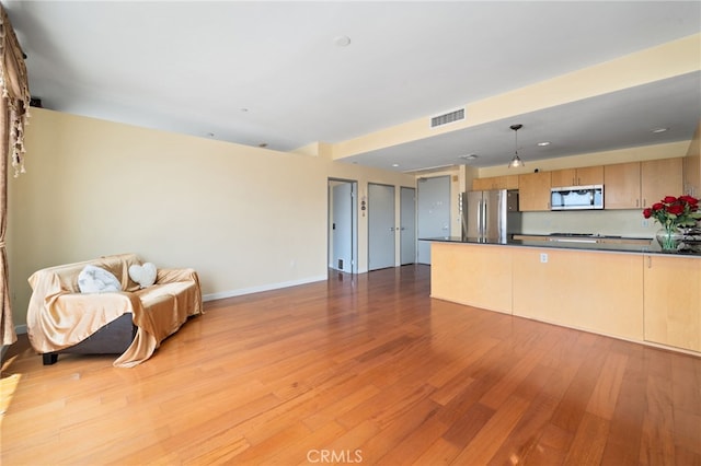 285 W 6th St, Unit San Pedro, CA 90731 - photo 9