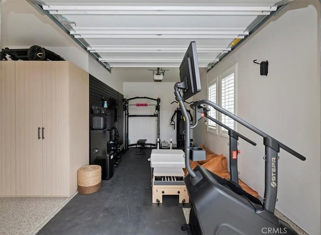 2516 Chad Zeller Ln, Corona, CA 92882 - workout area with a garage