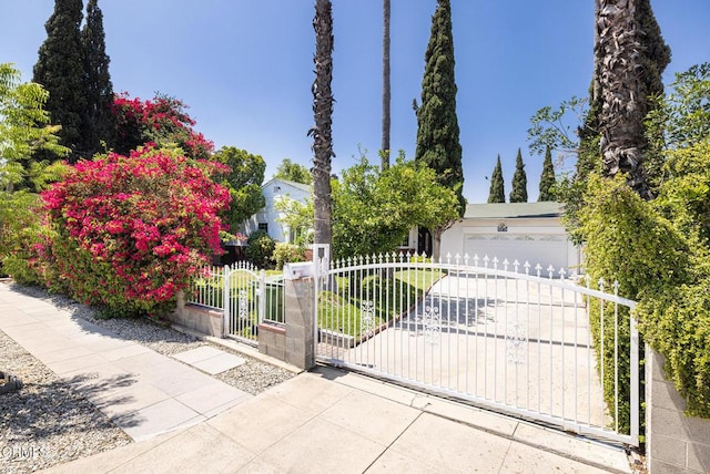 11215 Lull St, Sun Valley, CA 91352 - photo 2