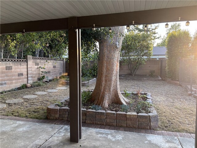 6621 Berquist Ave, West Hills, CA 91307 - fenced backyard with a patio
