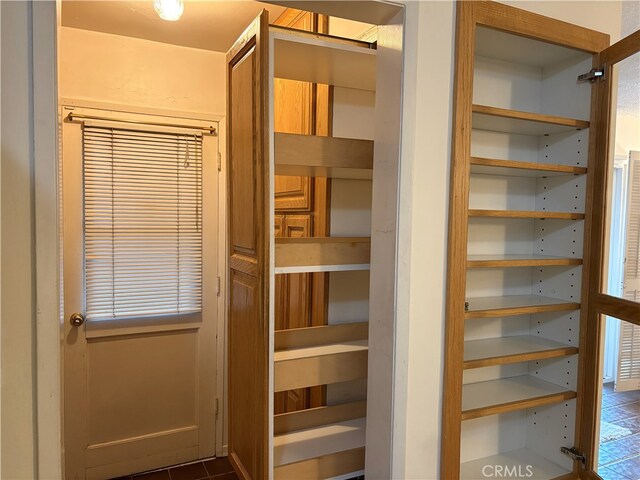 6621 Berquist Ave, West Hills, CA 91307 - view of pantry