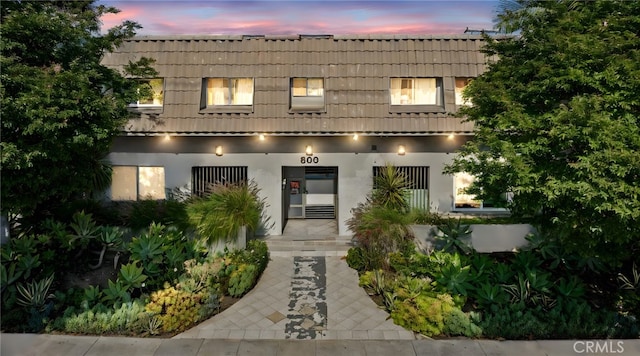 800 N Eucalyptus Ave Unit 108, Inglewood, CA 90302 - view of front of property featuring stucco siding and mansard roof