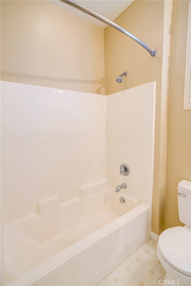 518 Barclay Way, Merced, CA 95348 - full bath with toilet and tub / shower combination