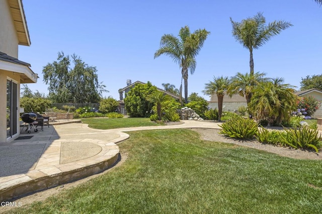 2085 Koala Pl, Oxnard, CA 93036 - view of yard with a patio