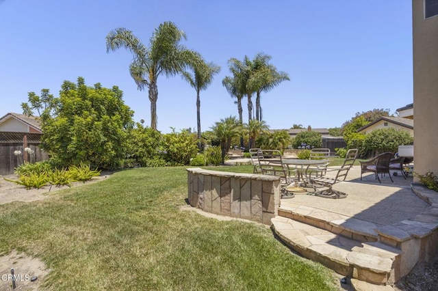 2085 Koala Pl, Oxnard, CA 93036 - view of yard featuring a patio area