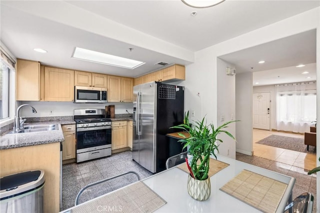 456 Shatto Pl Unit 6, Los Angeles, CA 90020 - photo 6
