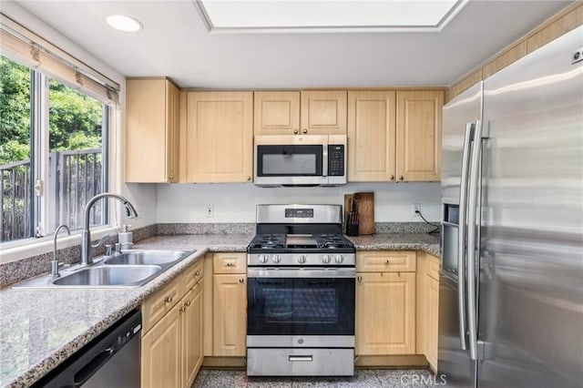 456 Shatto Pl Unit 6, Los Angeles, CA 90020 - photo 7
