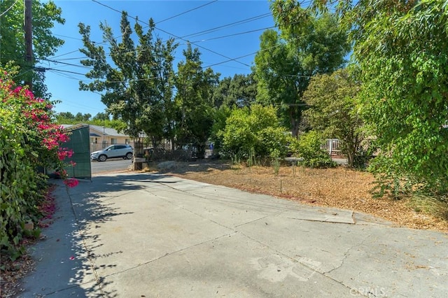 4608 Dyer St, La Crescenta, CA 91214 - view of concrete driveway