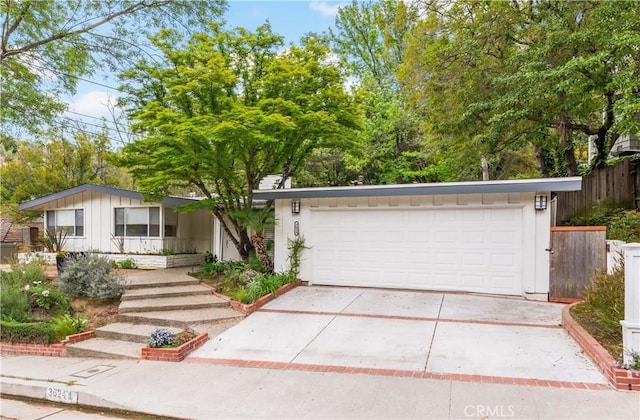 3624 Loadstone Dr, Sherman Oaks, CA 91403 - photo 2