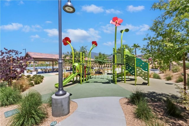 16707 Island Oak St, Fontana, CA 92336 - communal playground with a gazebo