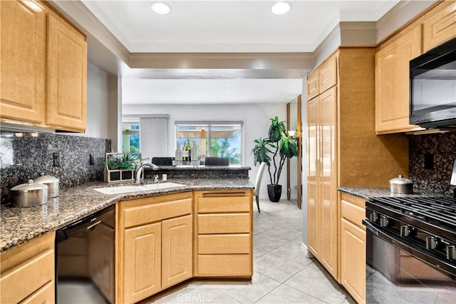 15 Vista Del Ponto Unit 70, San Clemente, CA 92672 - kitchen with black appliances, light brown cabinets, a peninsula, tasteful backsplash, and recessed lighting