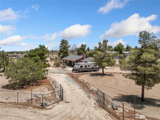 11671 Mountain Rd, Pinon Hills, CA 92372 - view of front of property featuring driveway