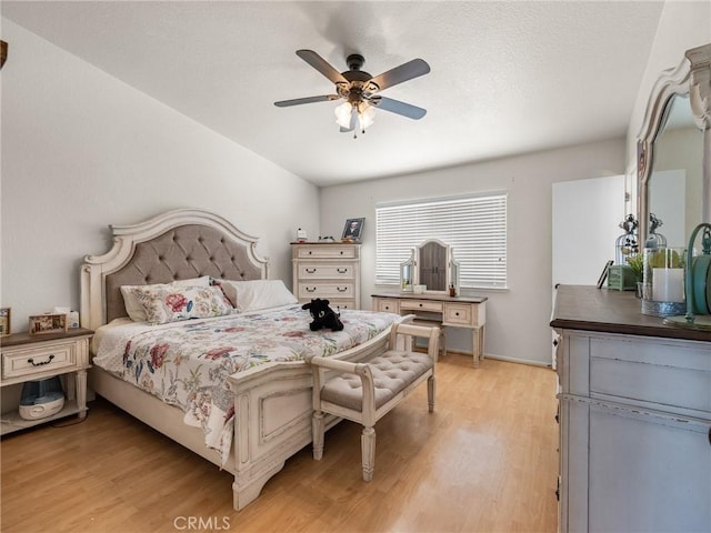 11671 Mountain Rd, Pinon Hills, CA 92372 - bedroom featuring light wood-type flooring and a ceiling fan