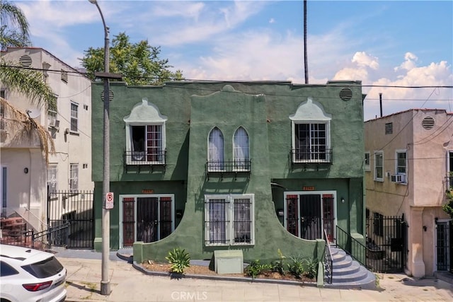 2945 W 11th St, Los Angeles, CA 90006 - view of property