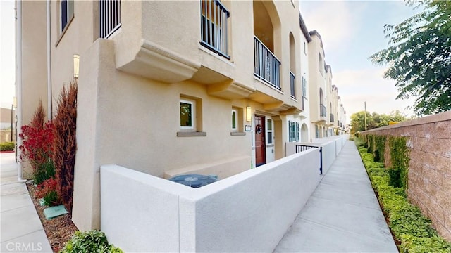 2750 W 182nd St Unit 112, Torrance, CA 90504 - view of property exterior with stucco siding