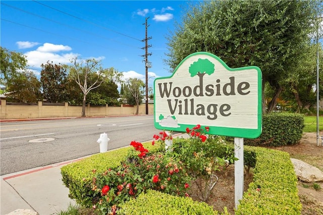2511 W Sunflower Ave Unit B3, Santa Ana, CA 92704 - view of community sign
