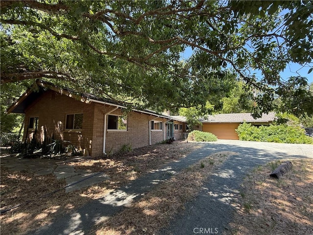 11955 Santa Lucia Rd, Atascadero, CA 93422 - view of side of home