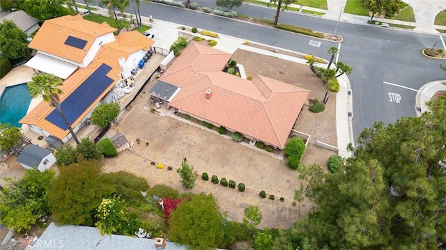 1500 Country Club Dr, Riverside, CA 92506 - drone / aerial view of a pool