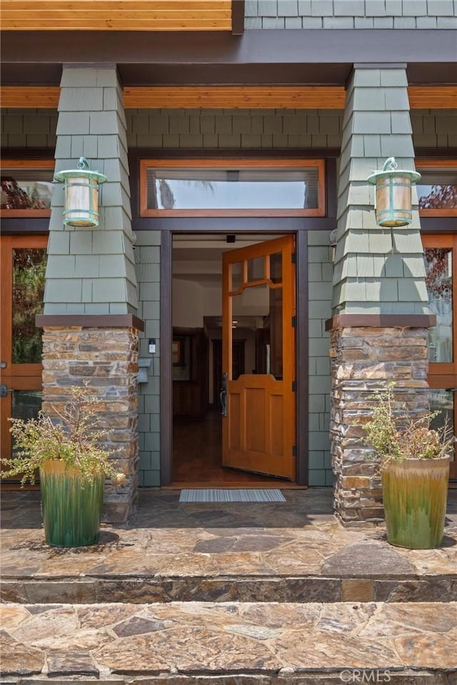 401 8th St, Manhattan Beach, CA 90266 - doorway to property