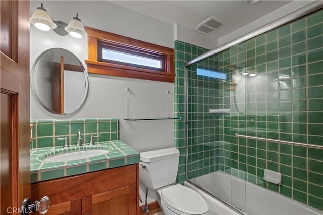 401 8th St, Manhattan Beach, CA 90266 - full bath featuring vanity and combined bath / shower with glass door