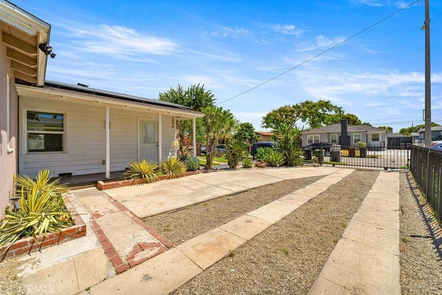 1215 N Mcdivitt Ave, Compton, CA 90221 - photo 4
