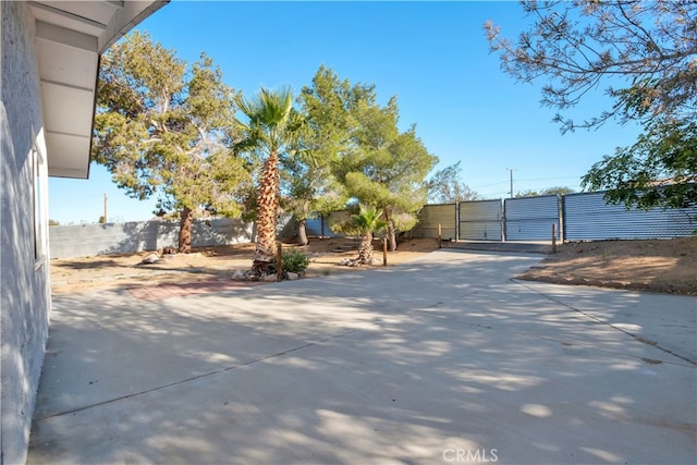 61638 La Jolla Dr, Joshua Tree, CA 92252 - view of yard
