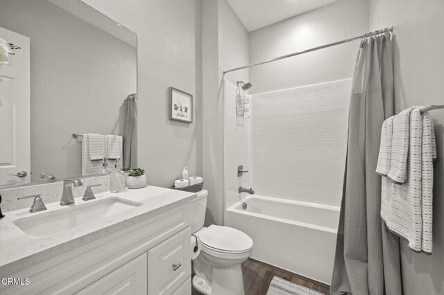 508 Autumn Path Ln, Santa Paula, CA 93060 - bathroom with vanity, shower / bath combo with shower curtain, and wood finished floors
