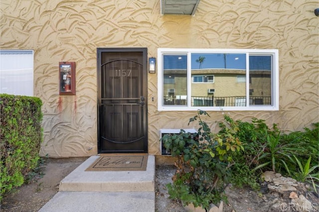 1157 Emerald Ave, El Cajon, CA 92020 - property entrance