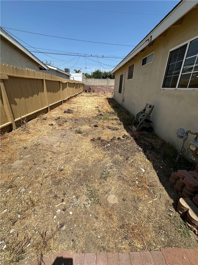 820 S Kenmore St, Anaheim, CA 92804 - view of fenced backyard