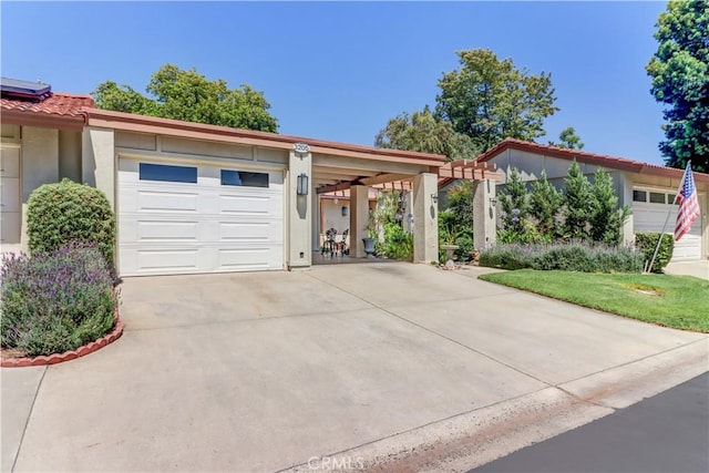 3205 Via Buena Unit B, Laguna Woods, CA 92637 - garage with driveway